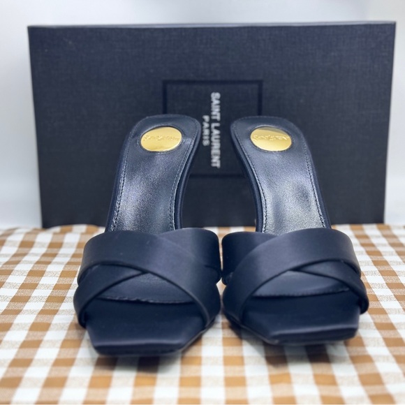 Saint Laurent Black High heels 👠 - Picture 1 of 5